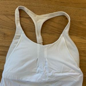 Lululemon tank with built in bra